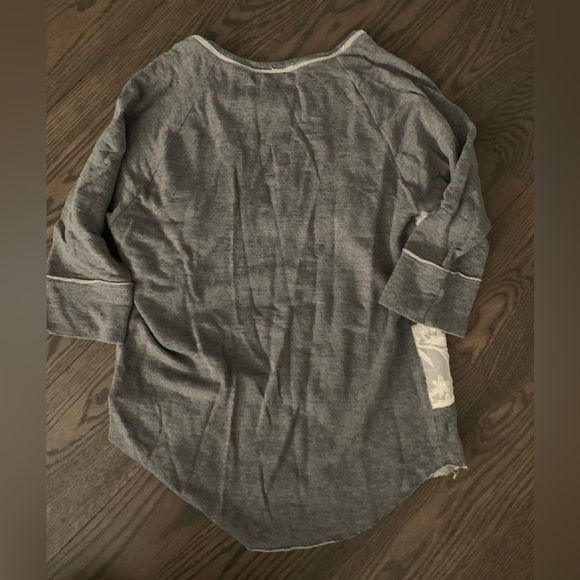 NWOT T-Shirt sweatshirt with lace detail. - Picture 3 of 5